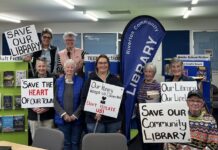 Riverton rallies for library