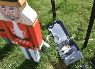 Burra Christmas hit by Grinchy vandals